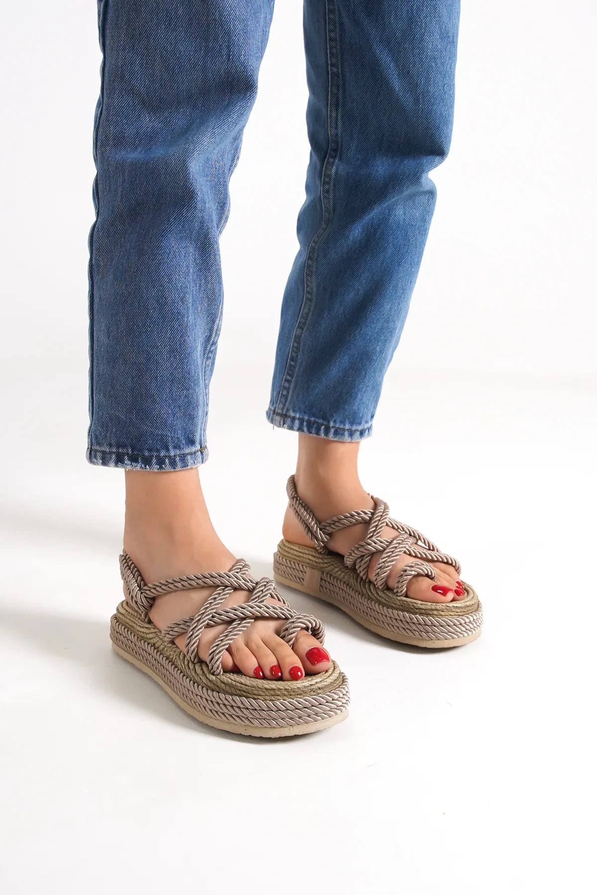 Capone Outfitters  Damen-Sandalen mit Keilabsatz und Schnürung