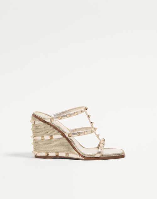 Sandália plataforma Rockstud em couro napa laminado com bordado Cornely 100mm