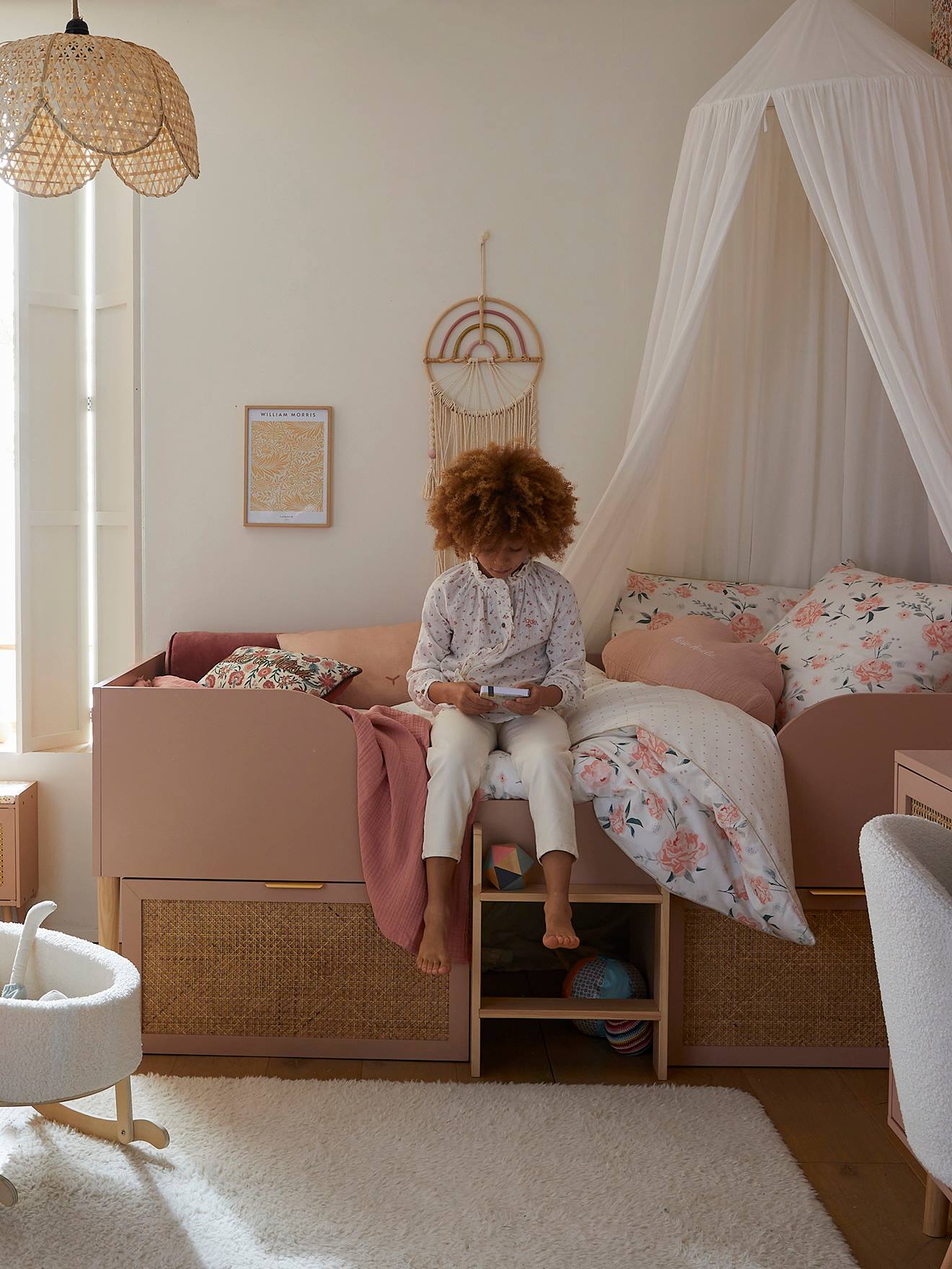 Vertbaudet Kinder Hochbett POESIE, Schubladen mit Rattan - rosa/natur