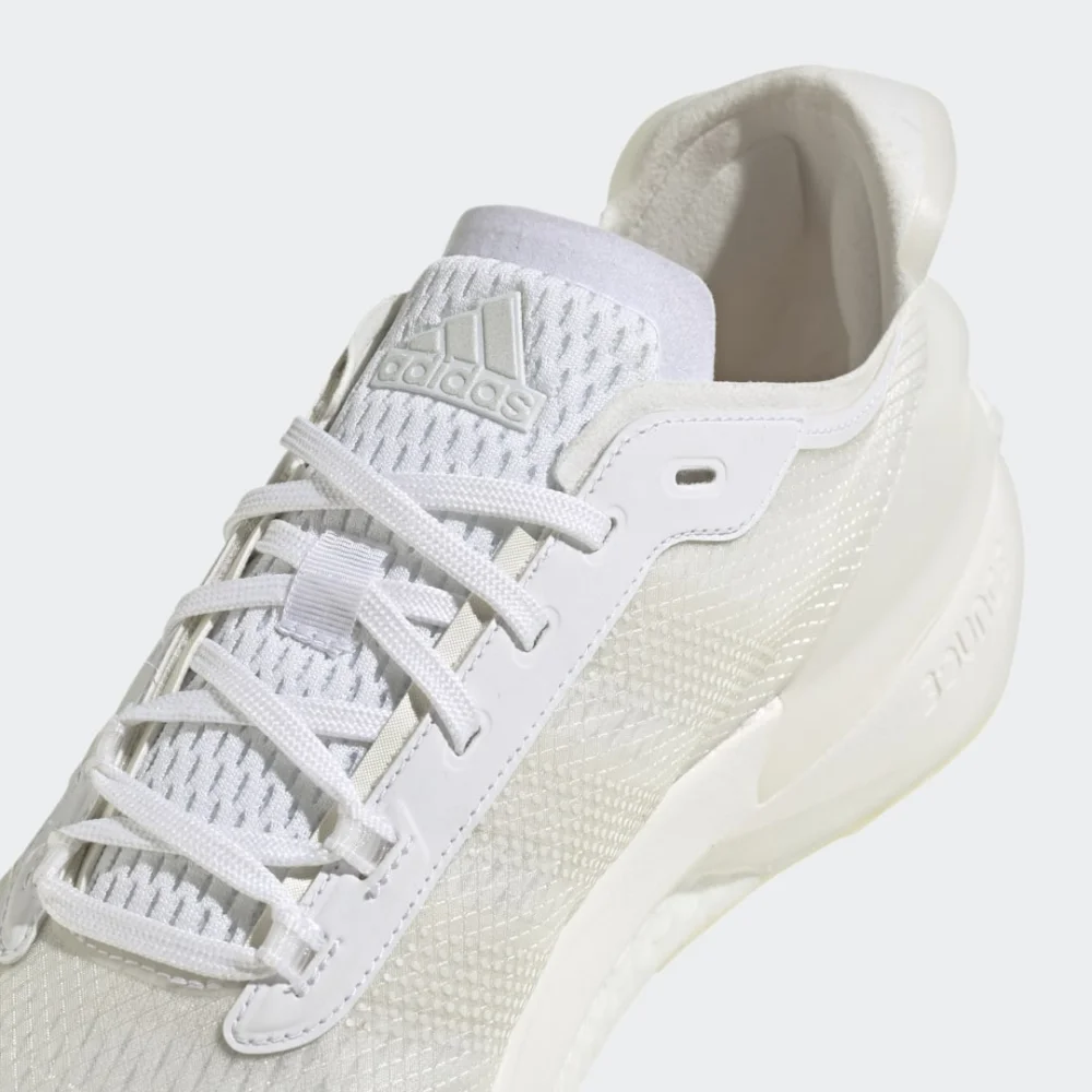 adidas Avryn HP5972 / weiss