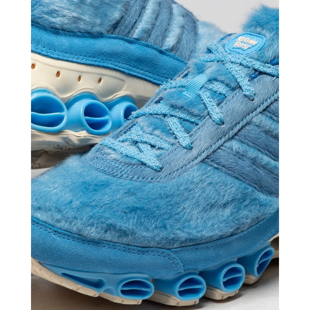 adidas x Kerwin Frost YTI Microbounce GX6446 / blau
