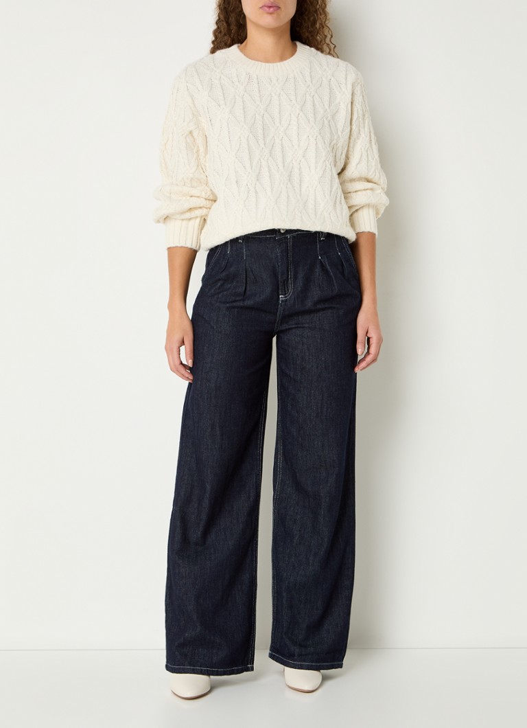 Sweter z okrągłym dekoltem w stylu French Connection
