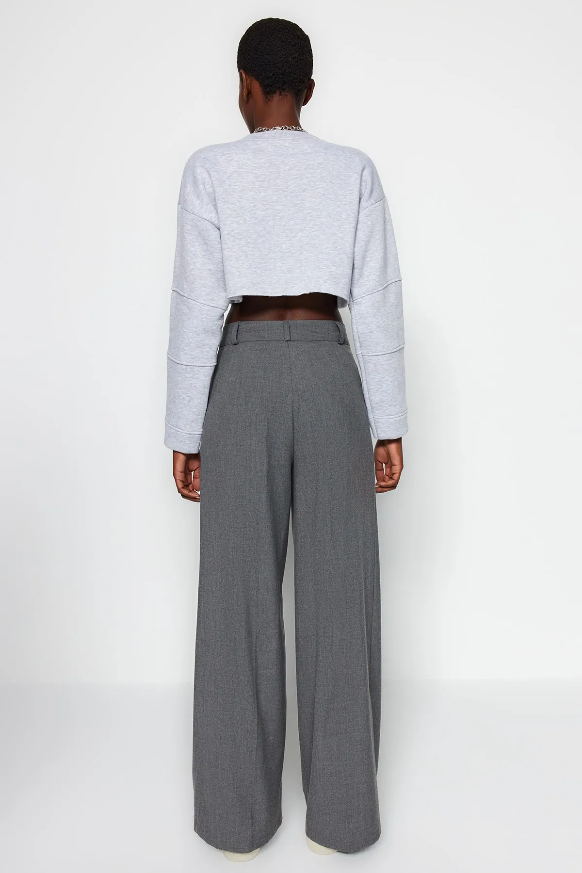 Trendyol Collection  Anthrazitfarbene Palazzo-/Webhose mit extra weitem Bein TWOSS23PL00062