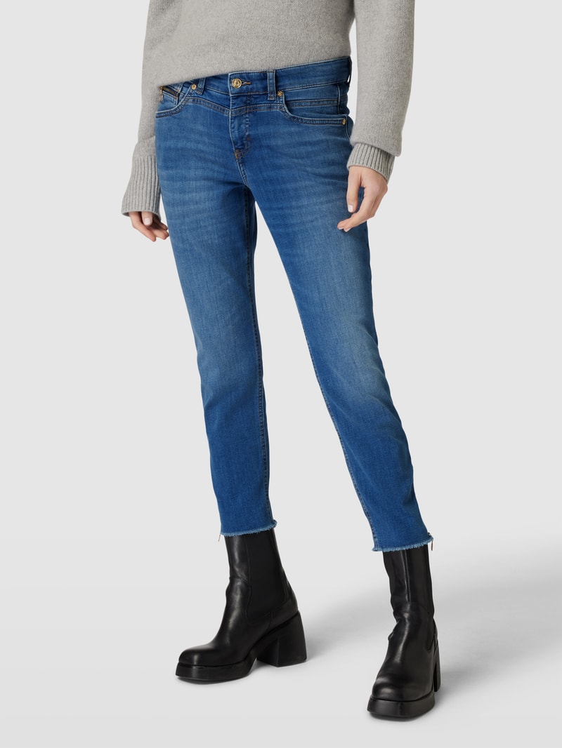 Slim Fit Jeans mit verkürzter Passform in hellblau