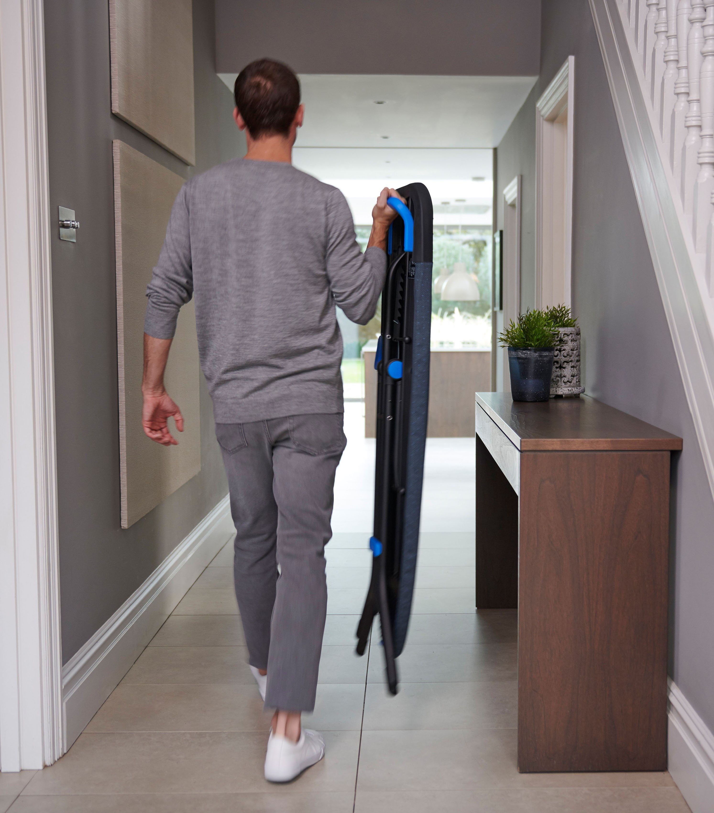 Joseph Joseph Bügelbrett Glide™ Plus, Bügelfläche 108x38 cm, DripShield™ Technologie & hitzebeständiger Silikon-Bügeleisenauflage