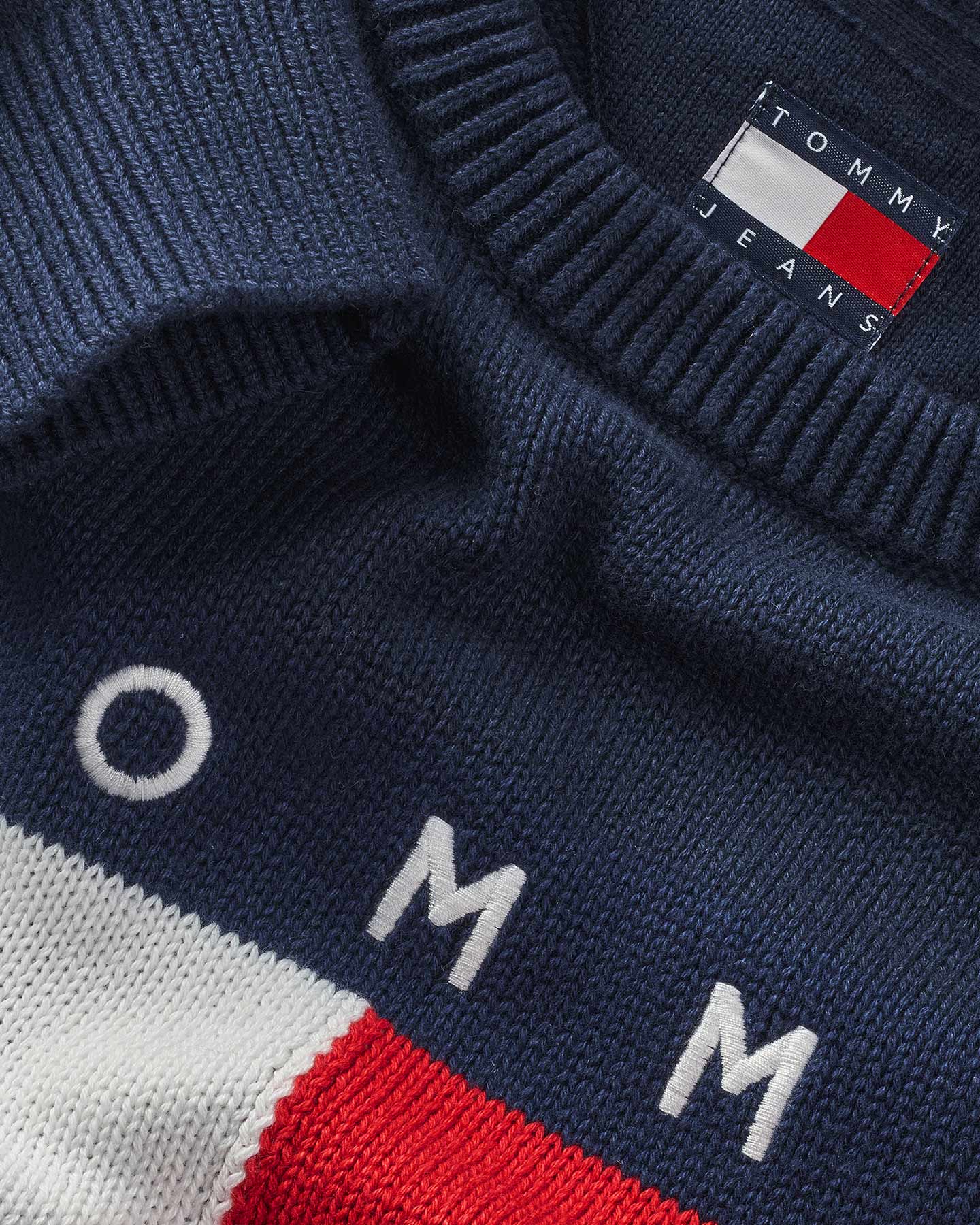 Pánska mikina Tommy Hilfiger Center Flag W DW0DW19335-C1G