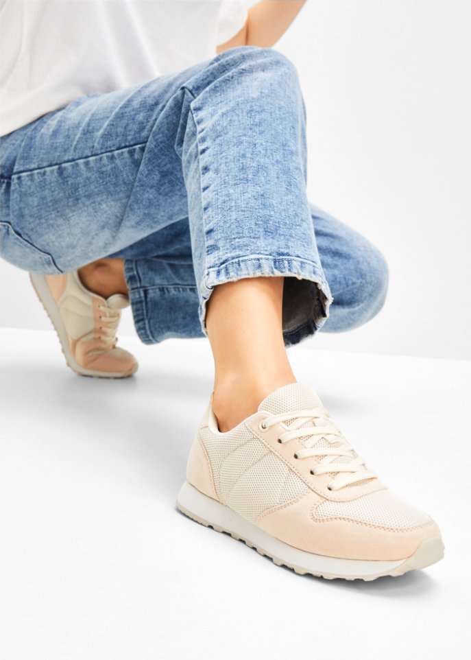 Sneaker