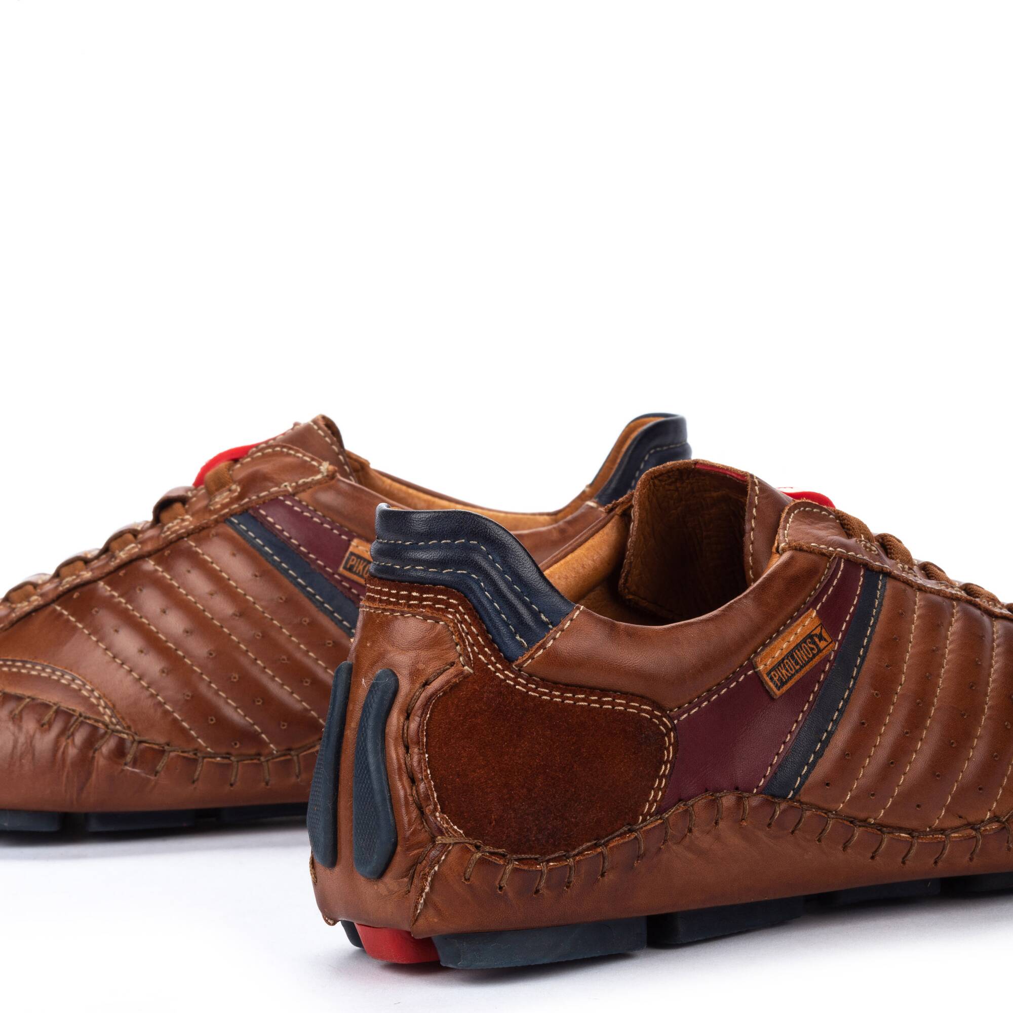Buty sportowe męskie z gumką - SKÓRA