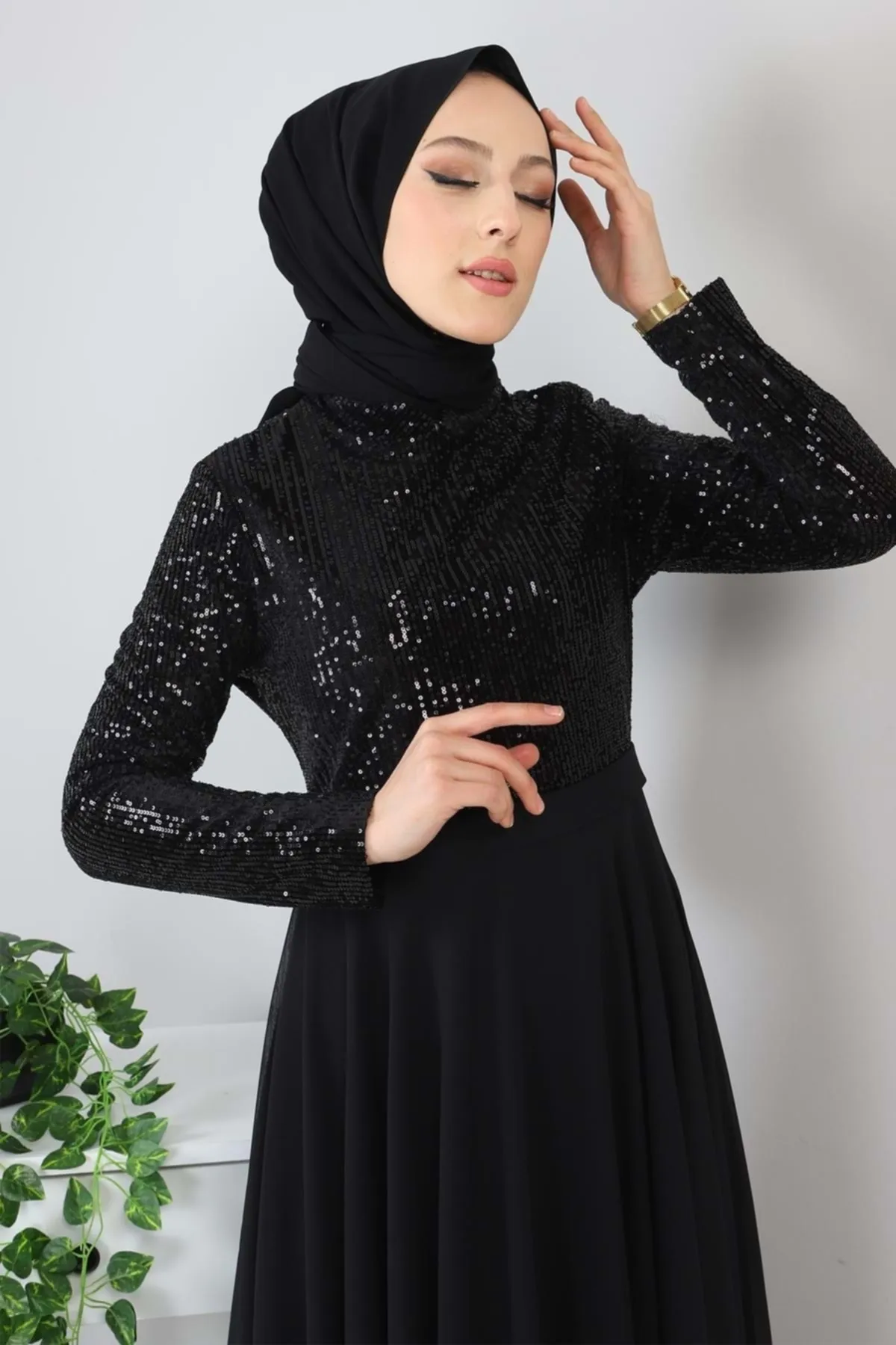 Modamihram  Abendkleid aus Chiffon mit Pailletten in Schwarz