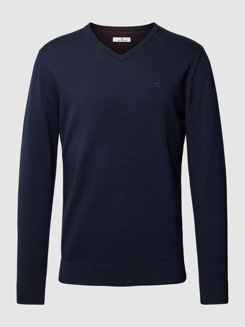 Strickpullover mit V-Ausschnitt in marineblau