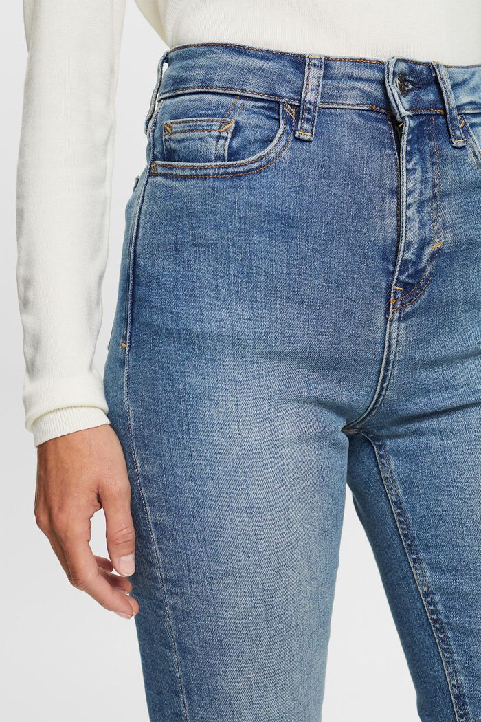 Bootcut-Stretchjeans mit hohem Bund