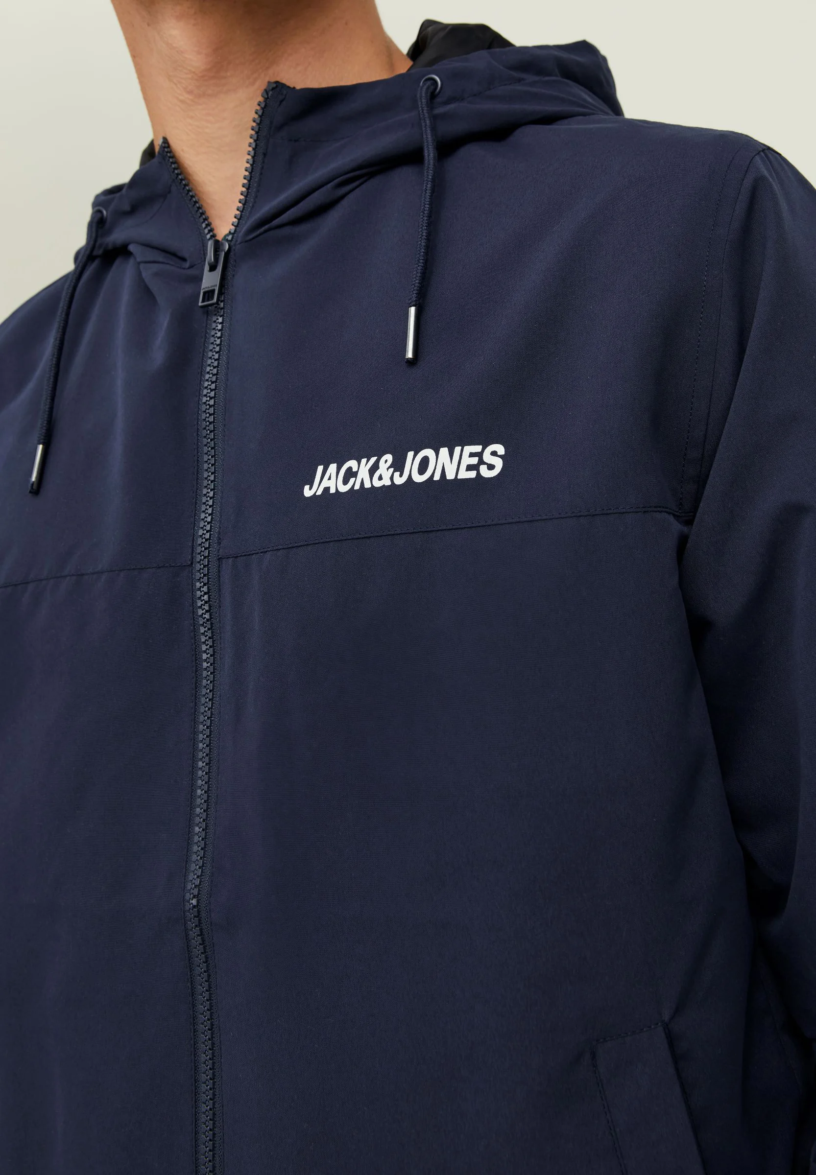 Jack & Jones JJERUSH BLOCKING HOOD - Chaqueta ligera