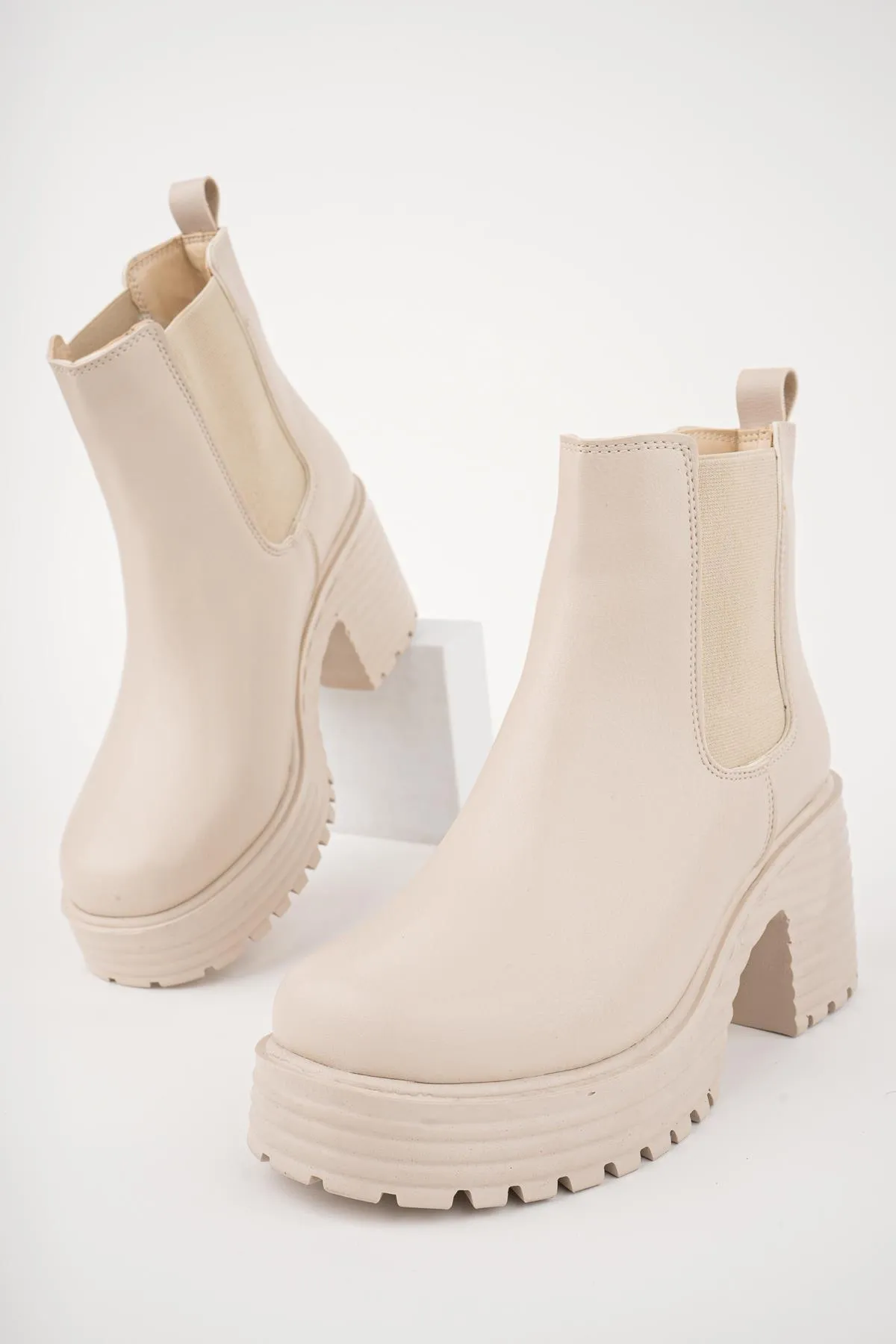 MUGGO  Macha-Damenstiefel mit garantiert dicker Sohle und Plateauabsatz