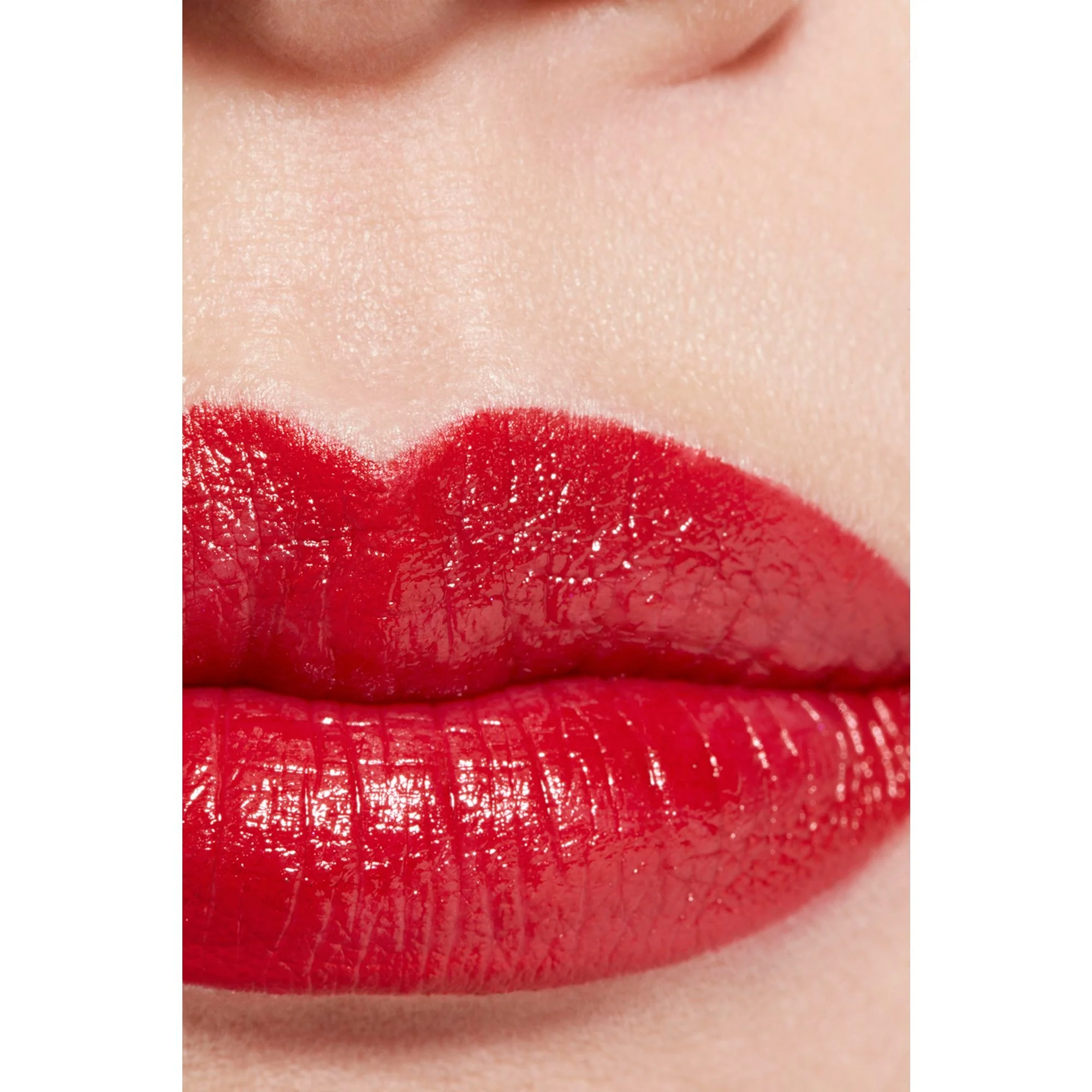 ROUGE ALLURE L'EXTRAIT - REUMPLERE - RUJ DE INTENSITATE ÎNALTĂ CU EXTRACT UȘOR ȘI TRATAMENT