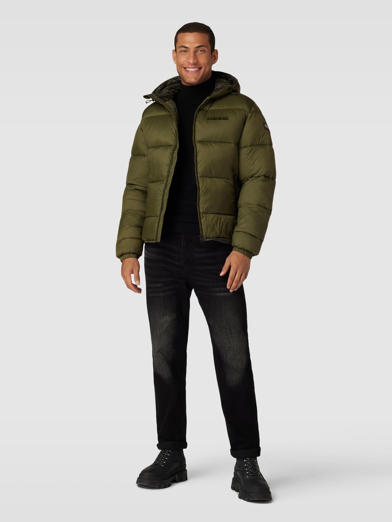 Steppjacke mit Kapuze Modell 'A-SUOMI' in olivgrün