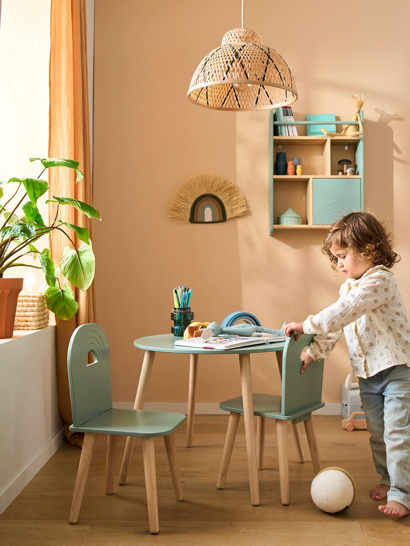Vertbaudet Kinderzimmer-Set: Tisch & 2 Stühle REGENBOGEN - salbeigrün