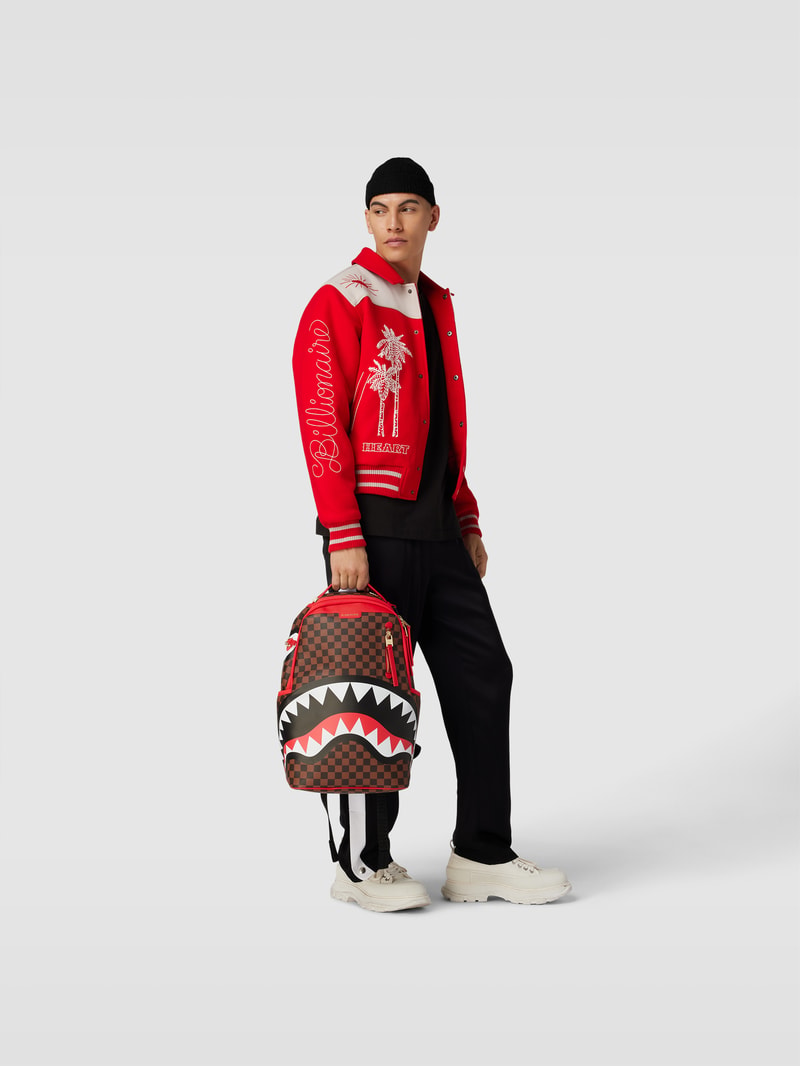 Rucksack mit Allover-Muster Modell 'RED SHARKS IN PARIS' in mittelbraun