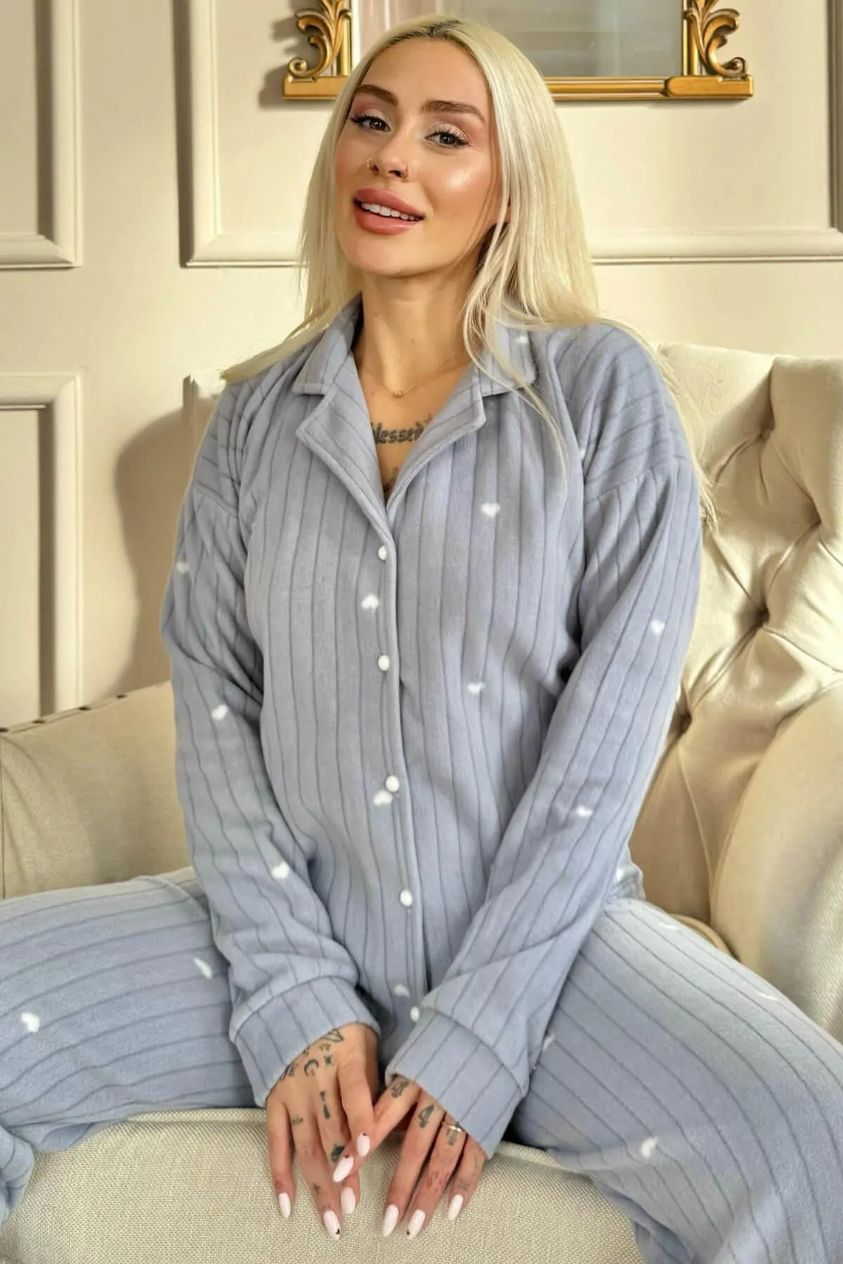 Pijamaevi  Indigoblaues Pyjama-Set aus Plüschfleece mit Jantung-Muster und Knopfleiste vorn