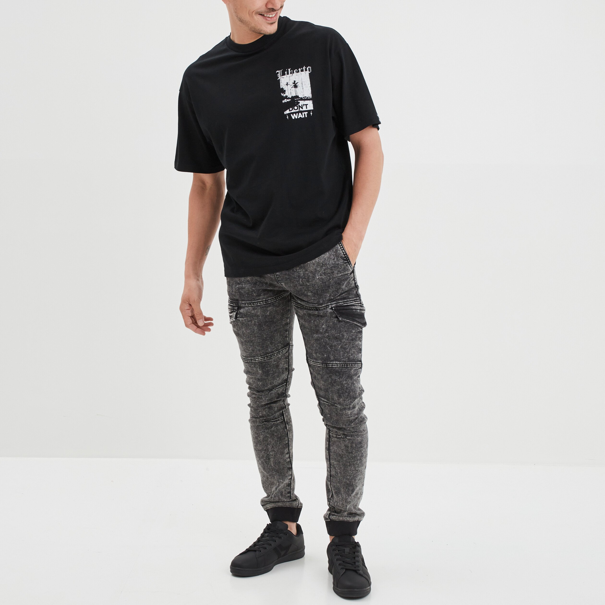 T-shirt oversize manches courtes Liberto noir homme | La Halle