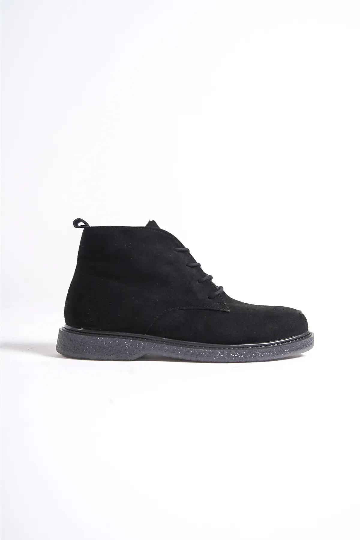 Capone Outfitters  Knöchellange Damenstiefel aus Wildleder mit runder Zehenpartie und Schnürung vorne