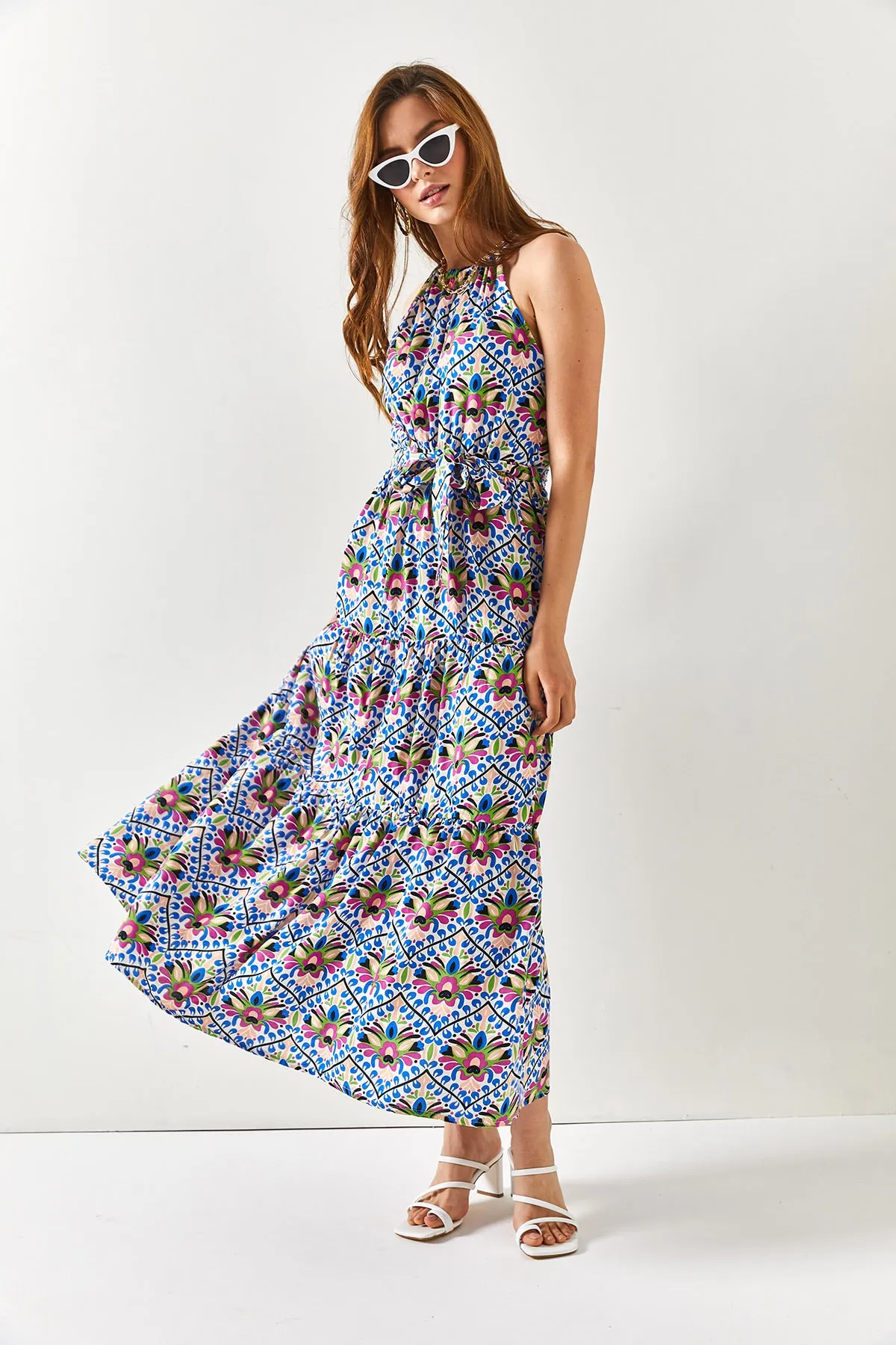 Olalook  Saks Blue Powder Neckholder-Kleid aus gewebtem Viscon mit Gürtel und Gürtel ELB-19001548 für Damen