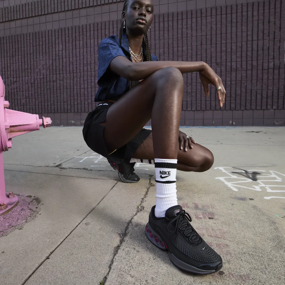 Nike Air Max DN WMNS Dark Smoke Grey FJ3145-005 / schwarz