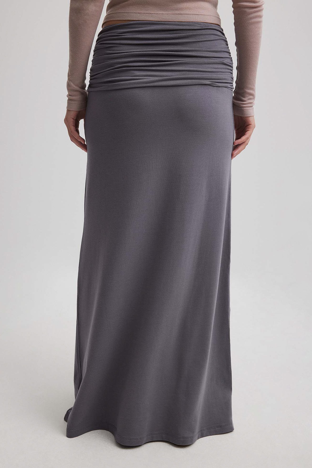 Maxirock mit gefalteter Taille