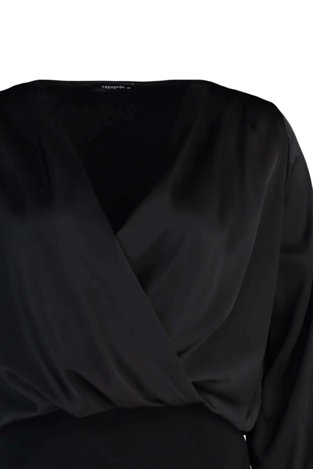 Trendyol Curve  Schwarzer, gewebter, geknöpfter Satin-Look-Body TBBAW23CS00009
