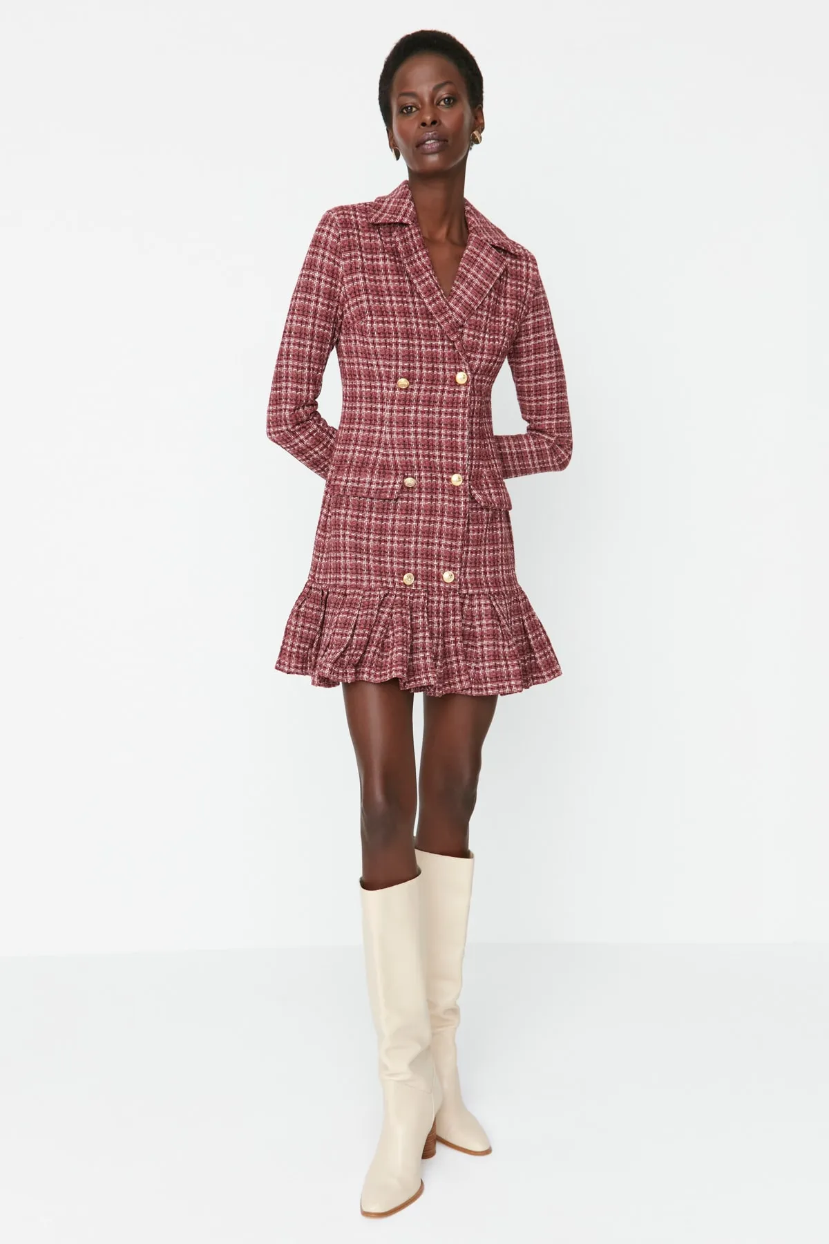 Trendyol Collection  Mehrfarbiges Kleid aus gewebtem Tweed mit Volants und Knöpfen und Volants TWOAW23EL00870