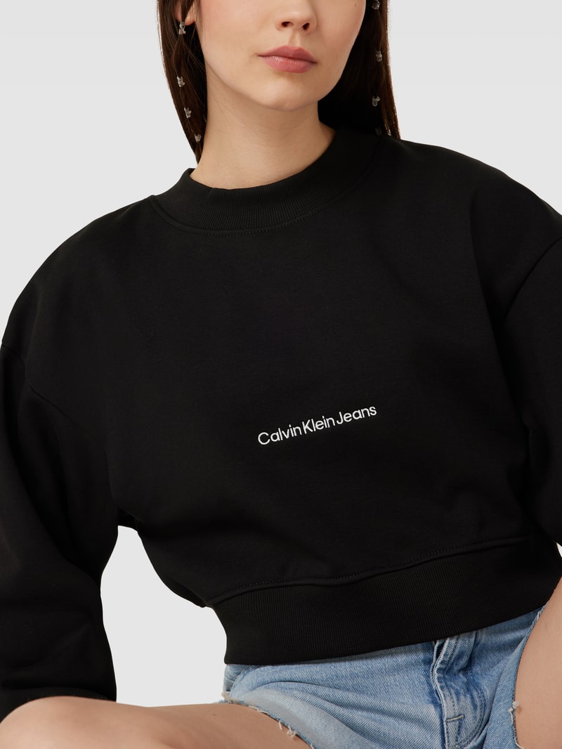 Cropped Sweatshirt mit Label-Stitching in schwarz