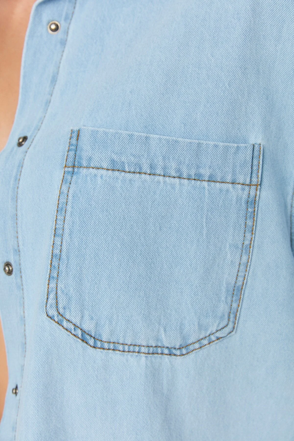 Trendyol Collection  Blaues Baic-Jeanshemd TWOSS22GO0185