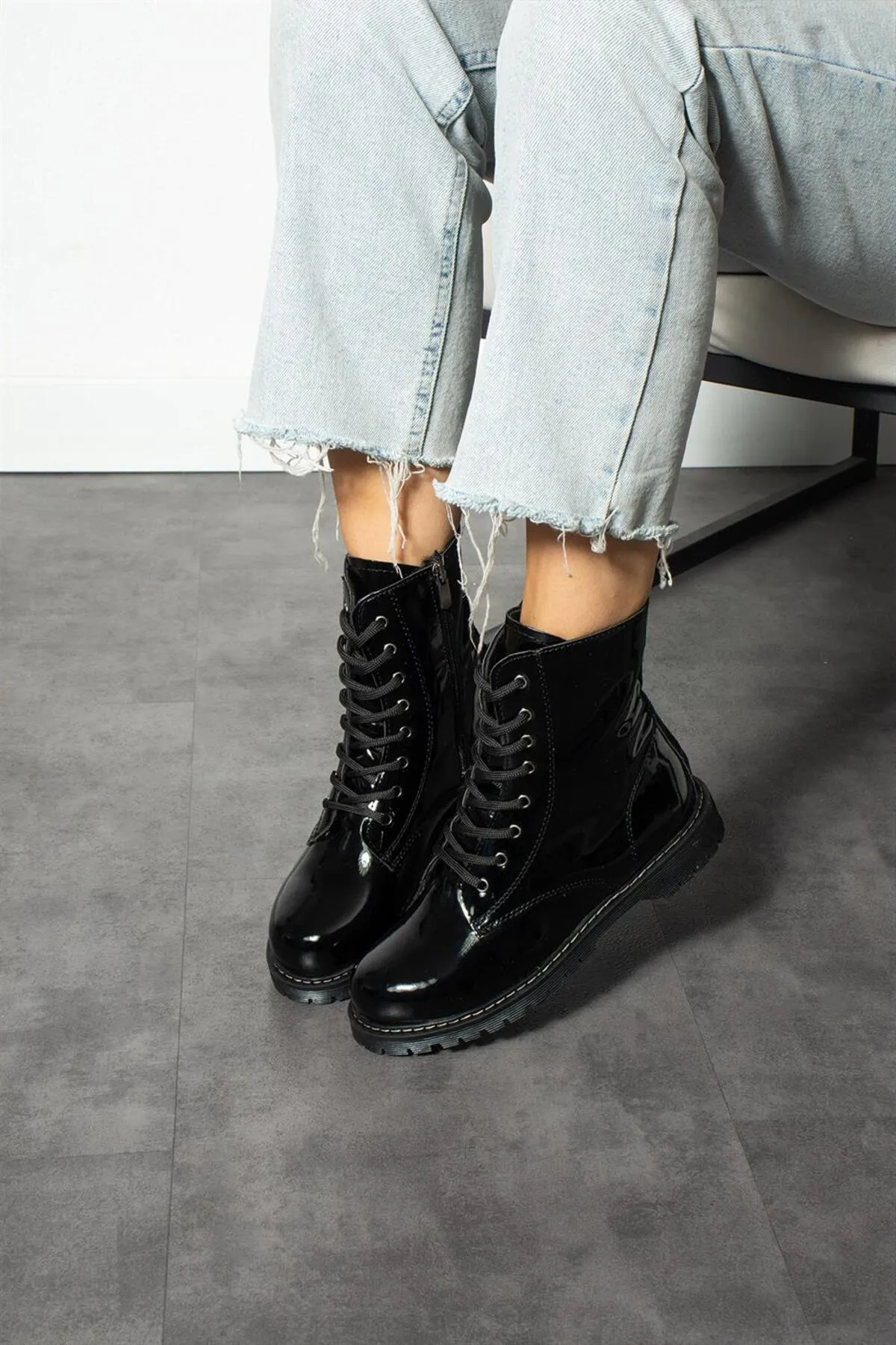 Fox Shoes  R288736208 Damenstiefel aus schwarzem Lackleder