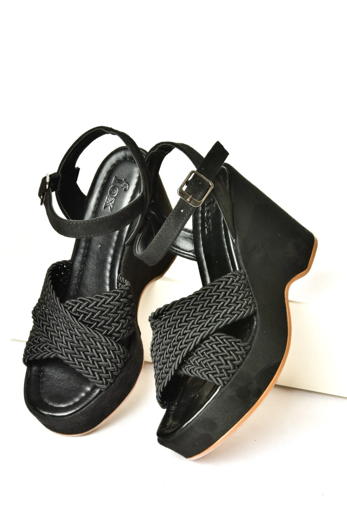 Fox Shoes  Damenschuhe aus schwarzem Wildleder mit Keilabsatz