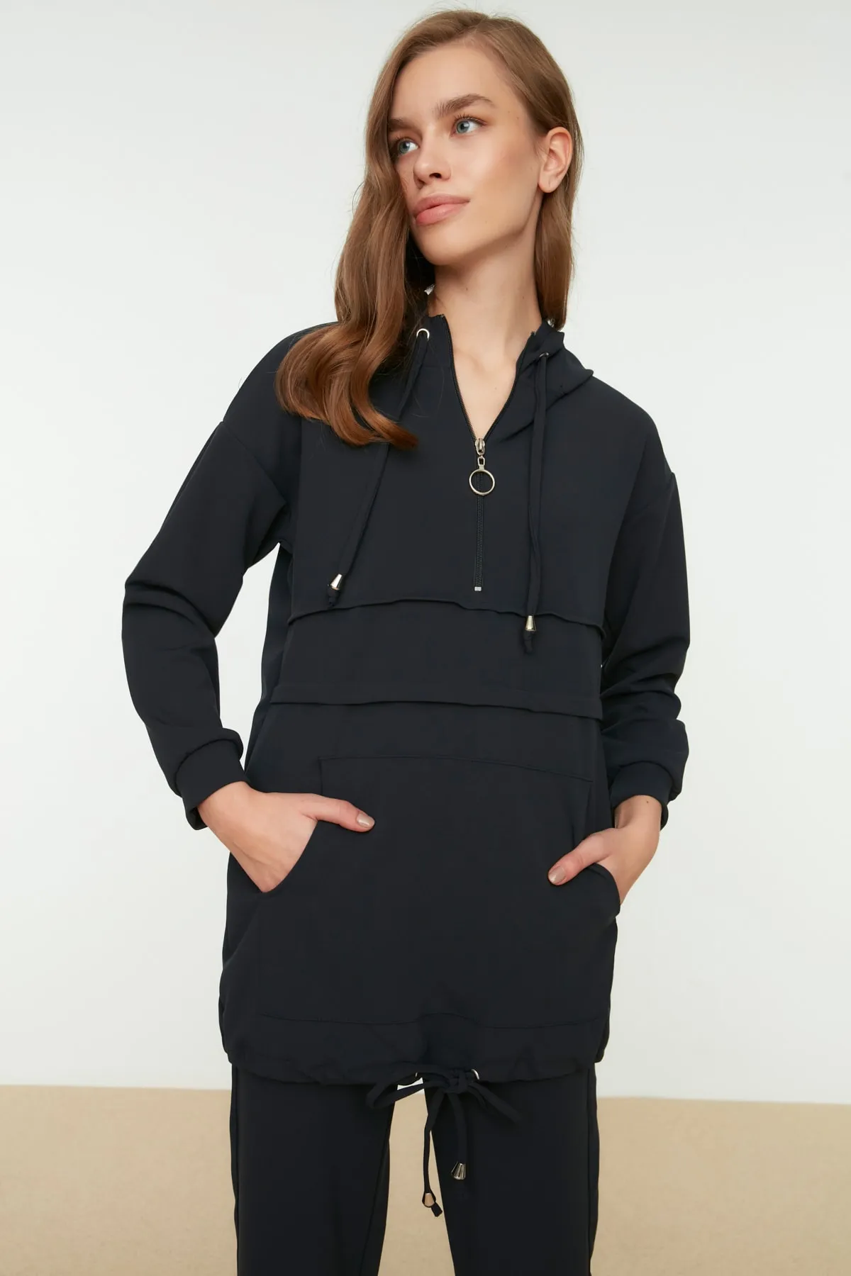 Trendyol Modest  Indigoblaues Strickset aus Tunika und Hose mit Kapuze und Reißverschluss TCTAW22US0094