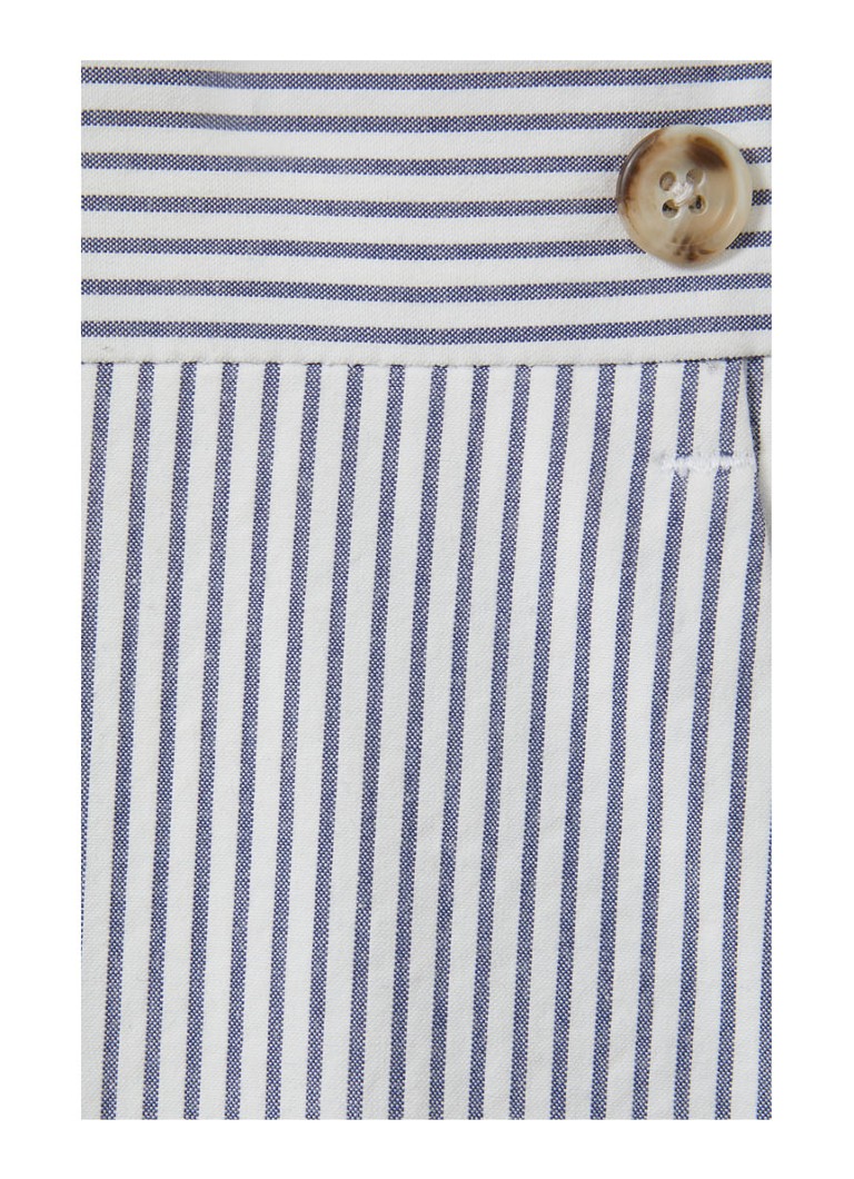 Pantaloni chino slim fit de la Reiss Barr, cu dungi imprimate.