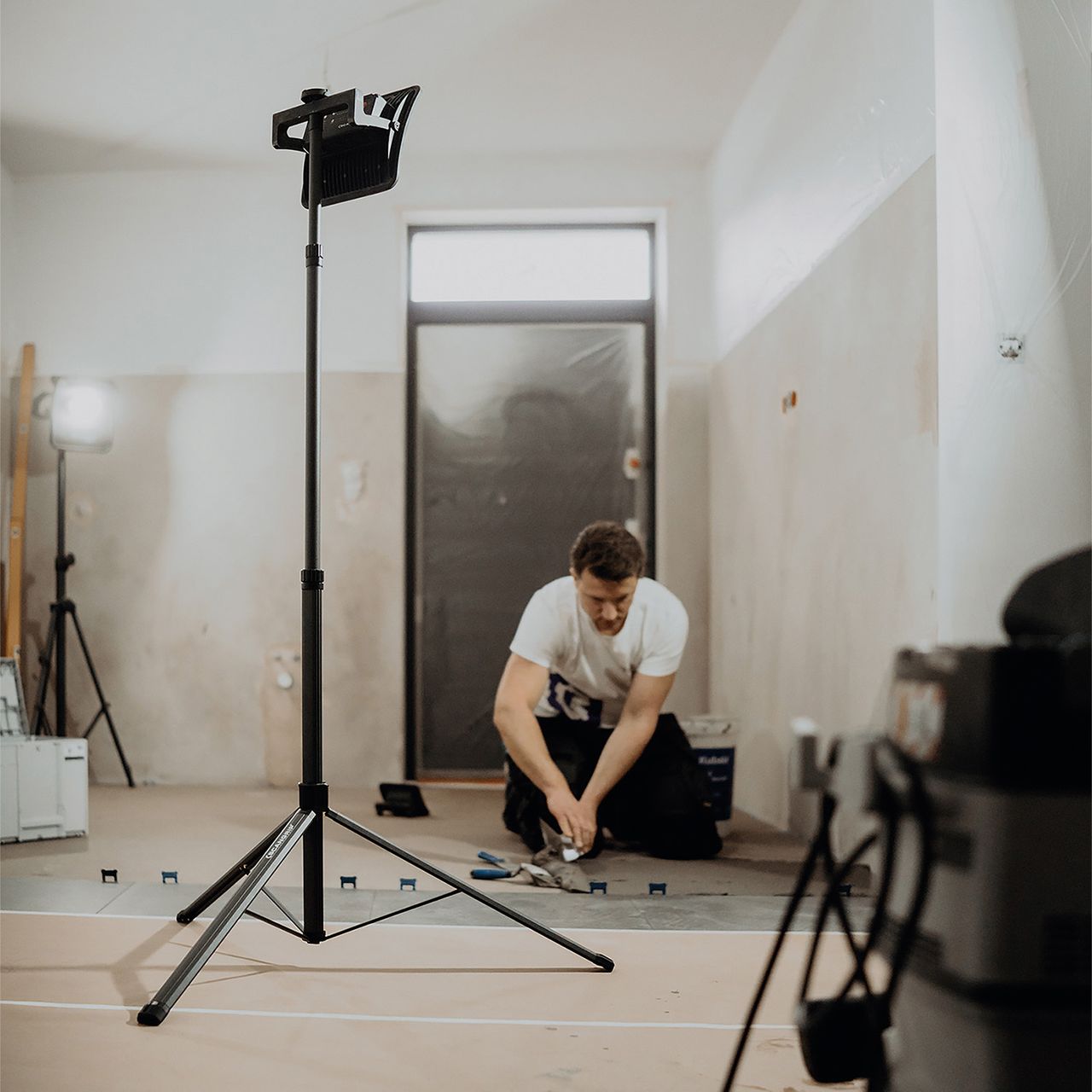 Kiesel SCANGRIP TRIPOD 2M kompaktes Alu-Stativ kompatibel mit VEGA und FLOOD LITE Leuchten