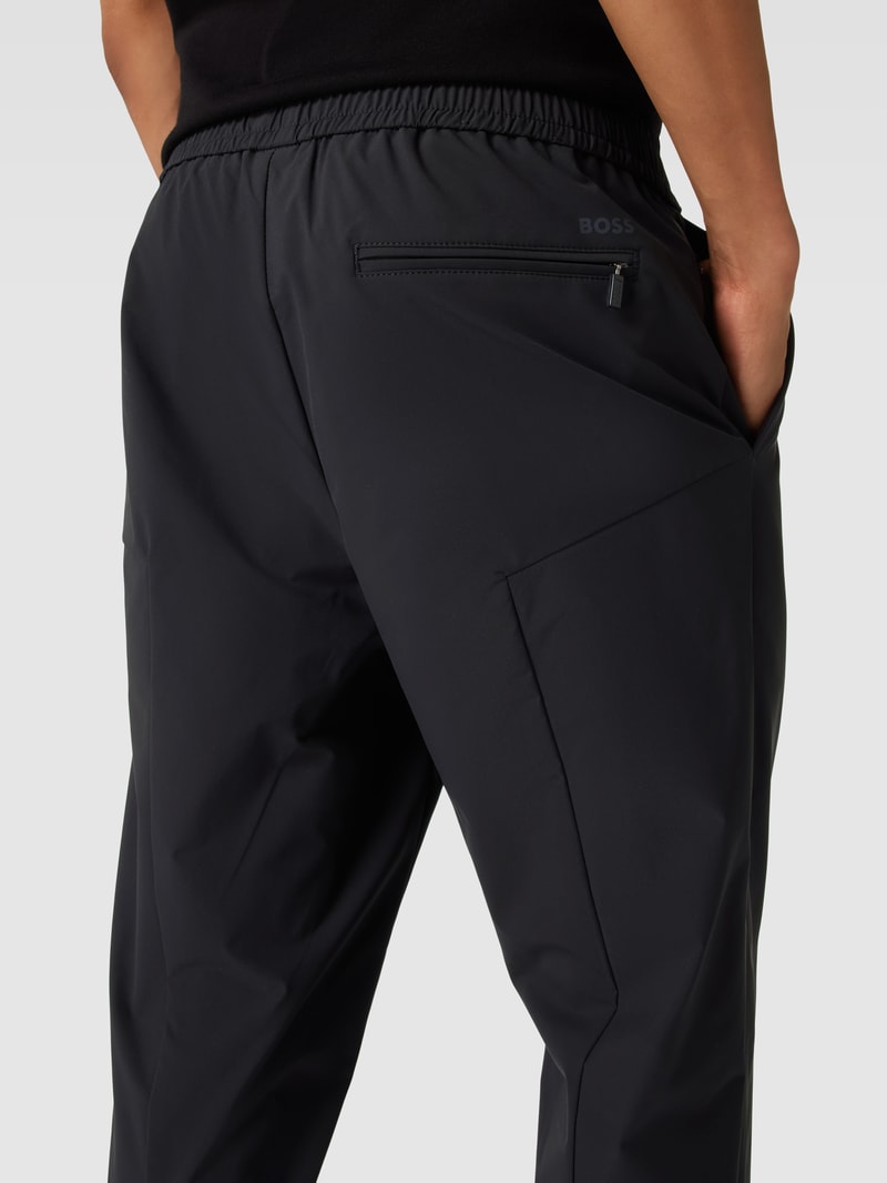 Sweatpants mit Gesäßtasche Modell 'Shinobi' in schwarz