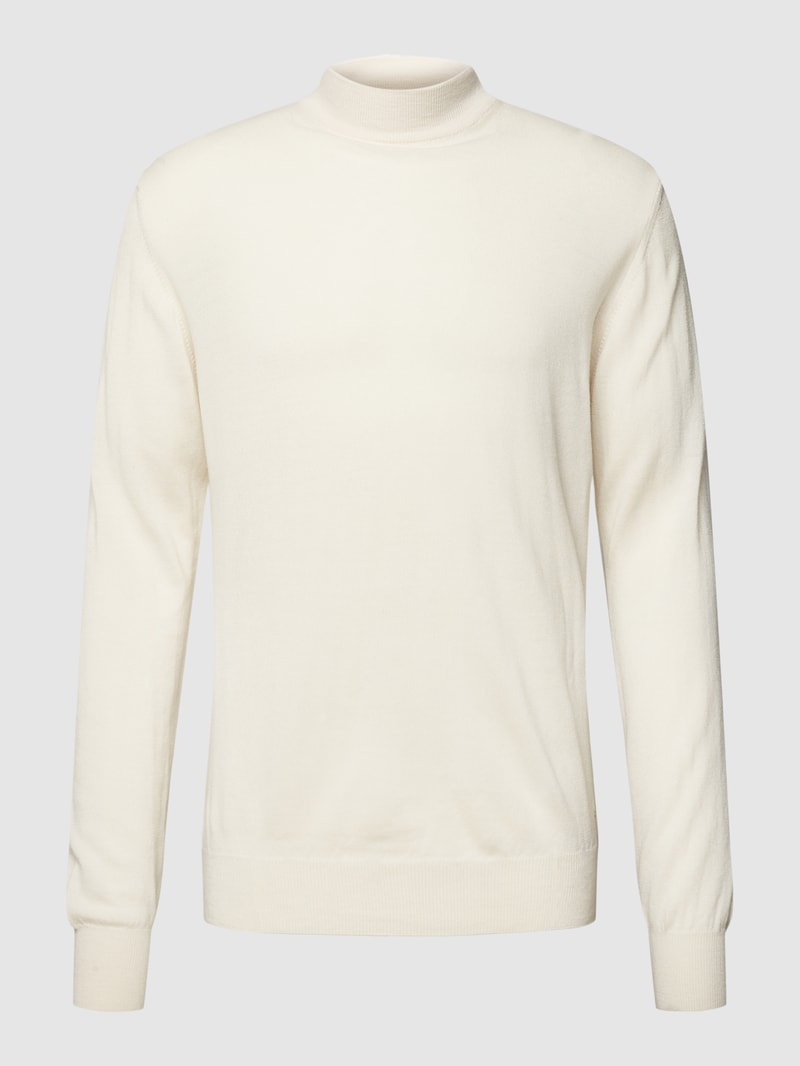 Strickpullover mit Label-Applikation in offwhite