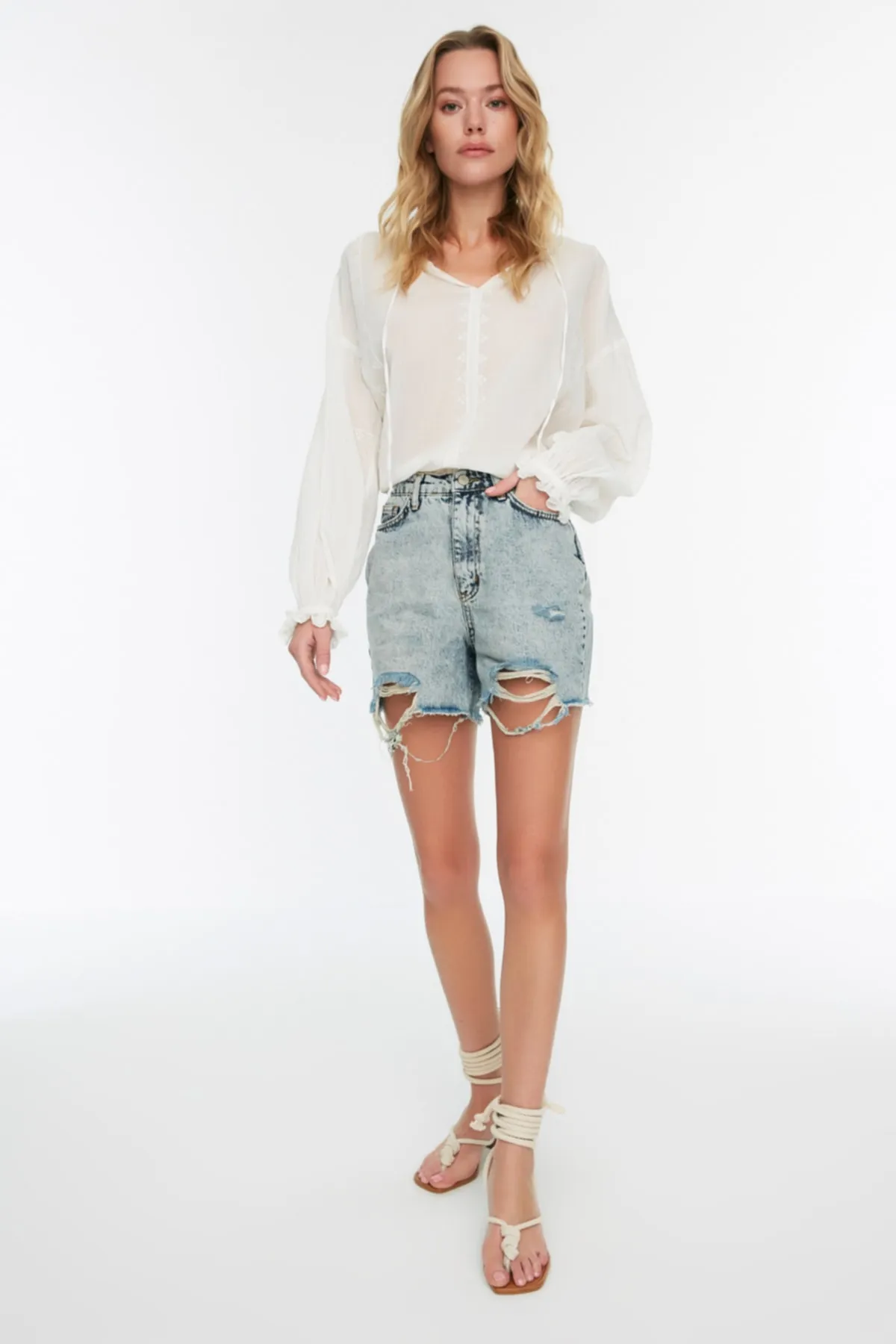 Trendyol Collection  Shorts - Blau - Mittlerer Bund