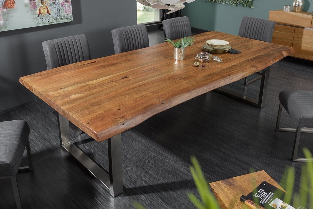 riess-ambiente Baumkantentisch MAMMUT NATURE 200cm honigfarben (natur) / silber (Einzelartikel, 1-St), Massivholz · Edelstahl · Kufen · 6cm Platte · lackiert · Esszimmer