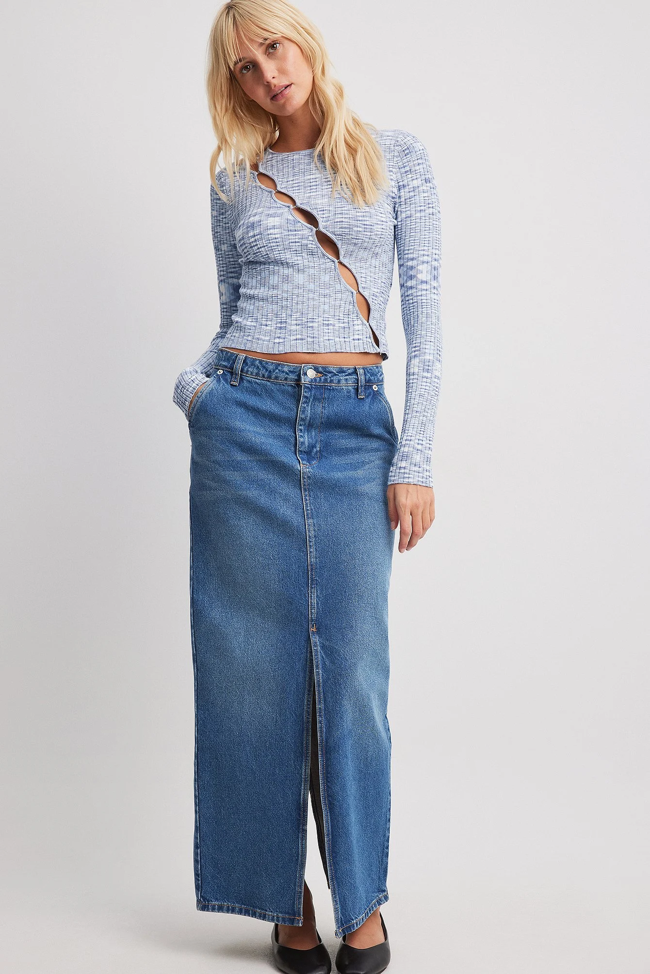 Fein gestricktes Top mit Cut-Outs