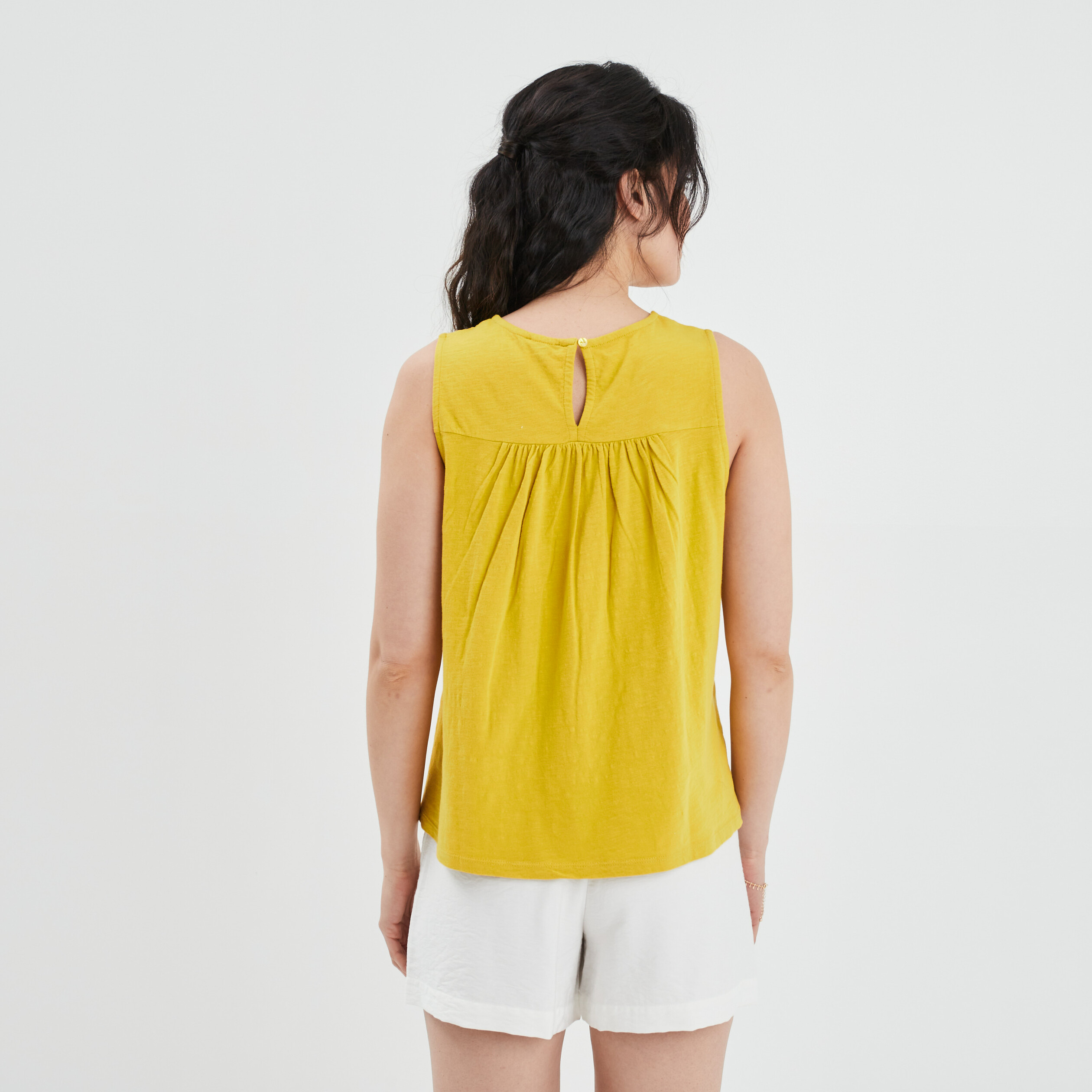 Débardeur broderie anglaise et fente jaune femme | La Halle