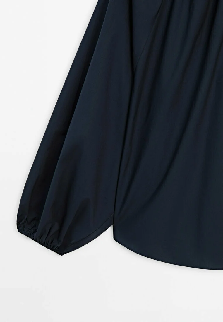 Blusa de popelina con mangas abullonadas de Massimo Dutti