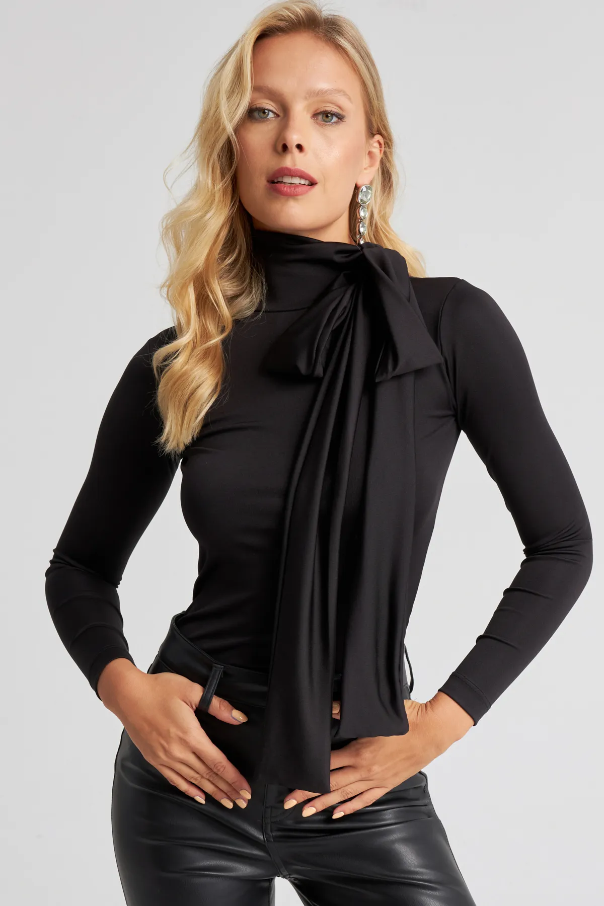 Cool & Sexy  Schwarze Schleifenbluse für Damen EY2670