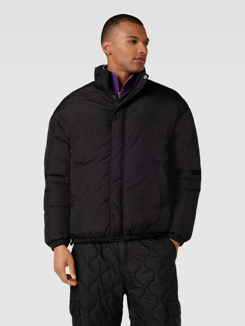 Jacke mit Stehkragen in schwarz