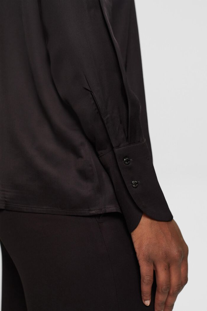 Blouses woven