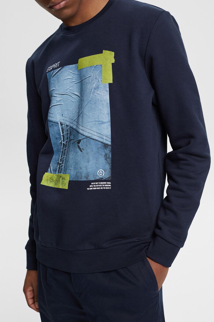 Recycelt: Sweatshirt mit Foto-Print
