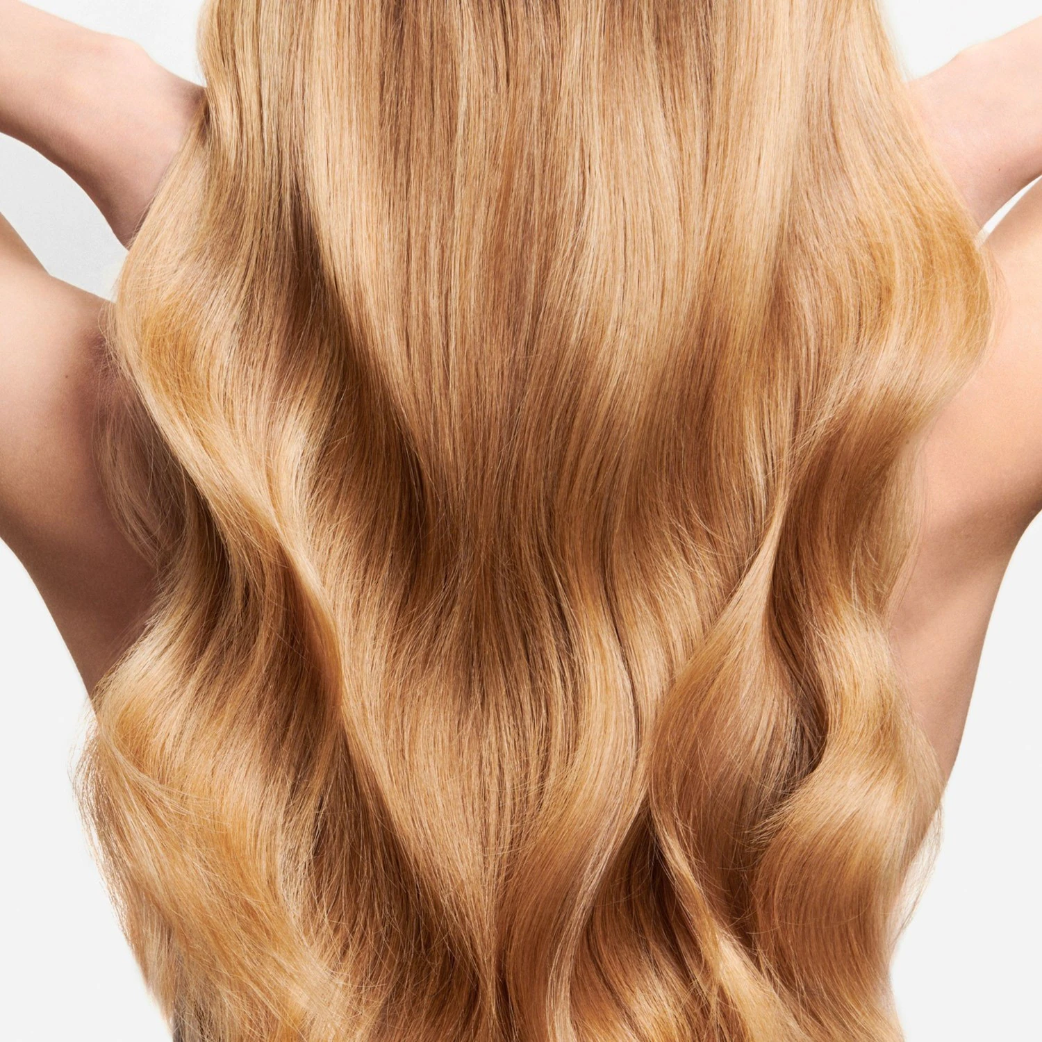 Wella Professionals Oil Reflections Light Enhancing Shampoo for all hair types