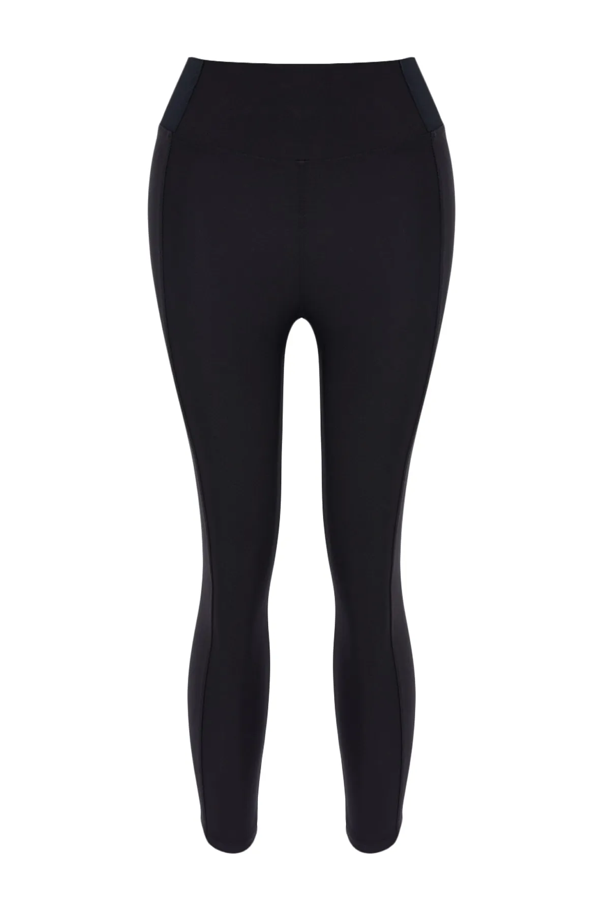 Trendyol Collection  Schwarze gestrickte Sport-Capri-Leggings mit Taschen und Mesh-Details THMSS23TY00011