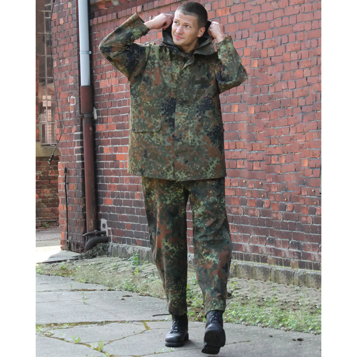 BW Nässeschutzjacke flecktarn